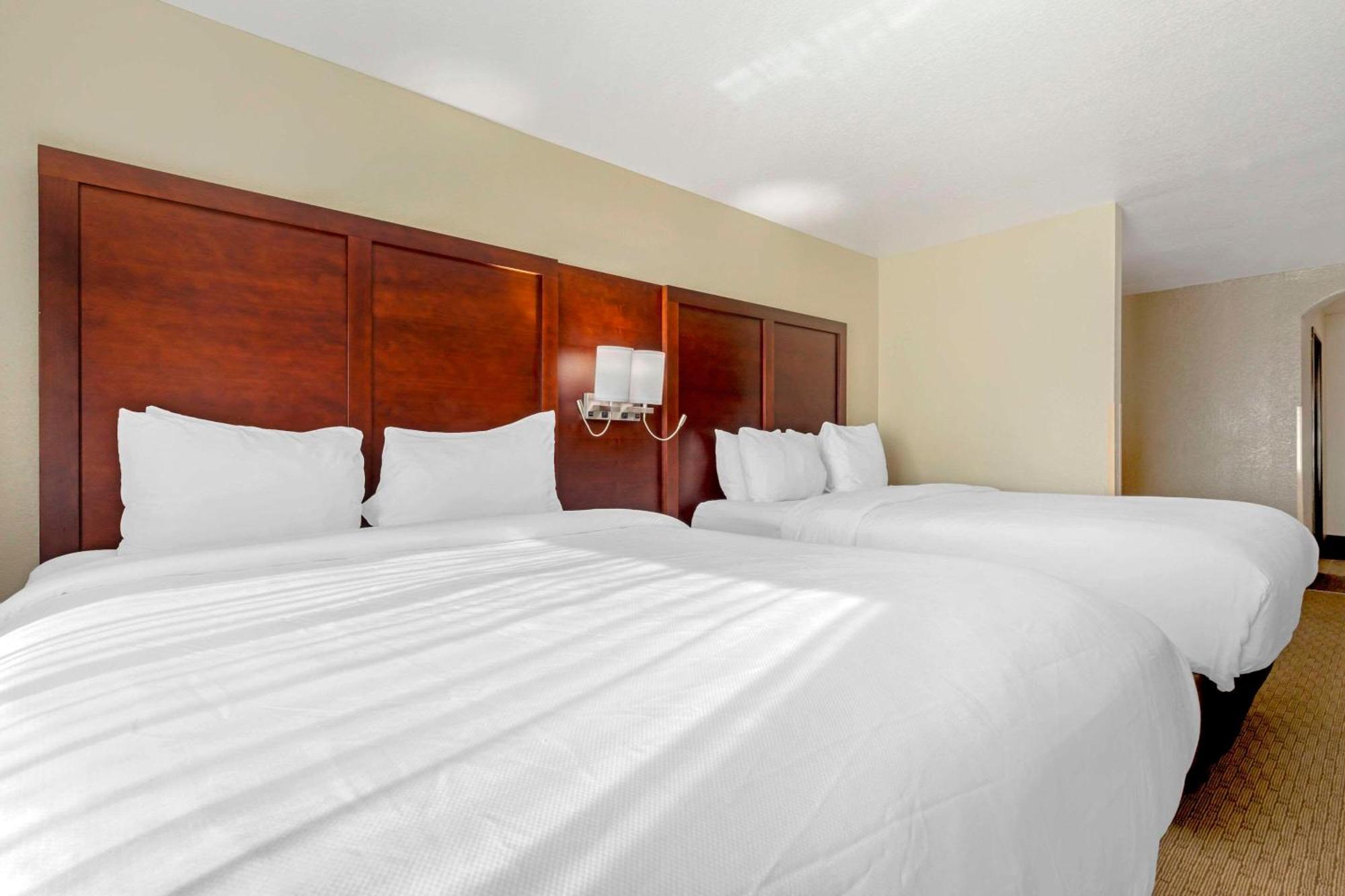 Comfort Suites Бенбрук Екстер'єр фото