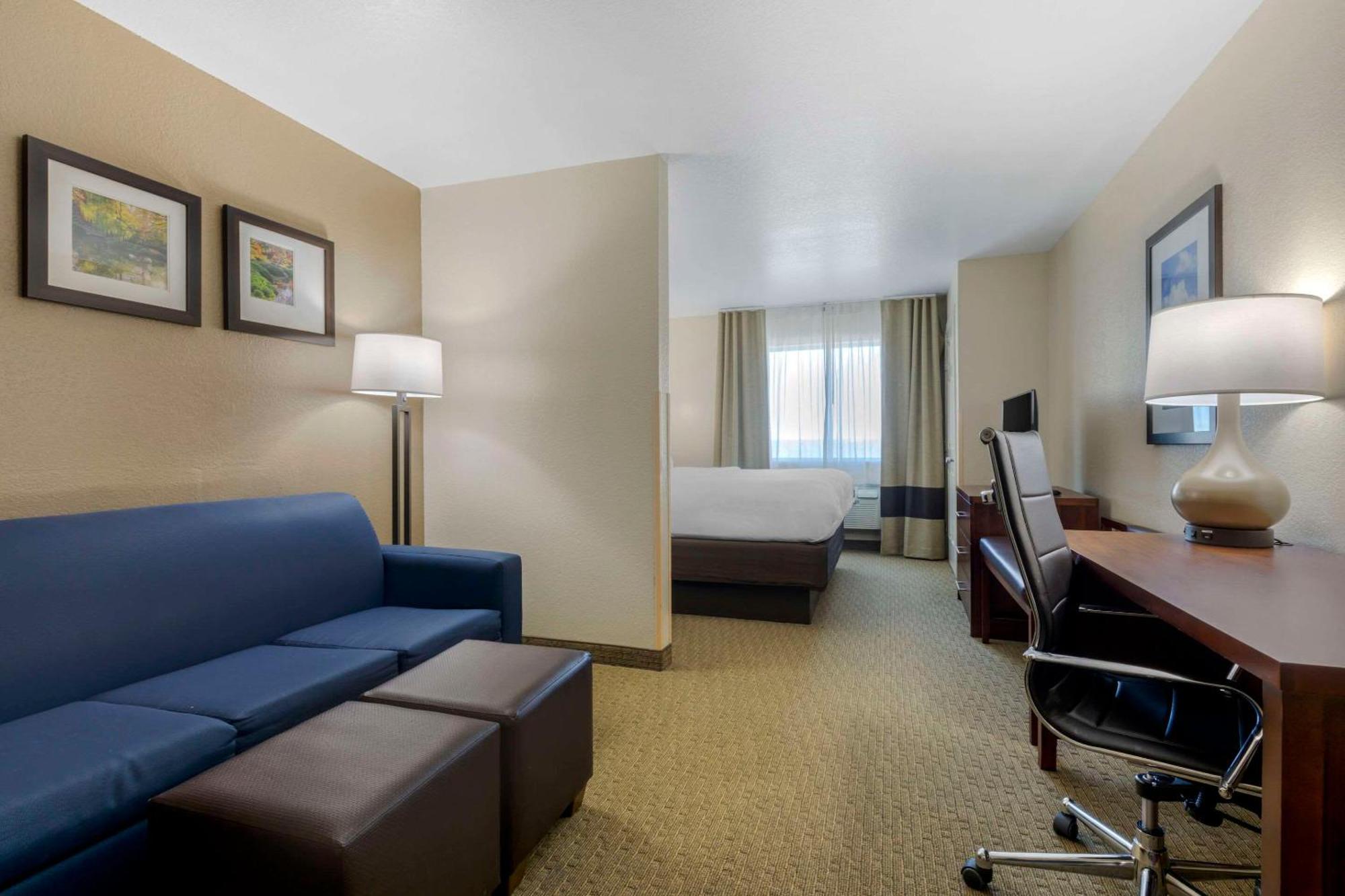 Comfort Suites Бенбрук Екстер'єр фото